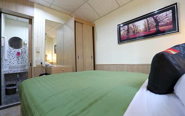 Sukhumvit 20 Guest House