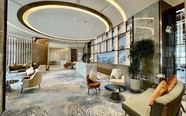 White Swan VYV Hotel