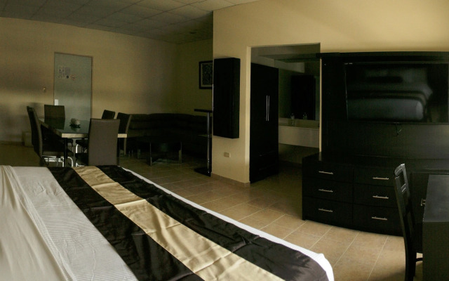 Hotel El Camino Inn & Suites