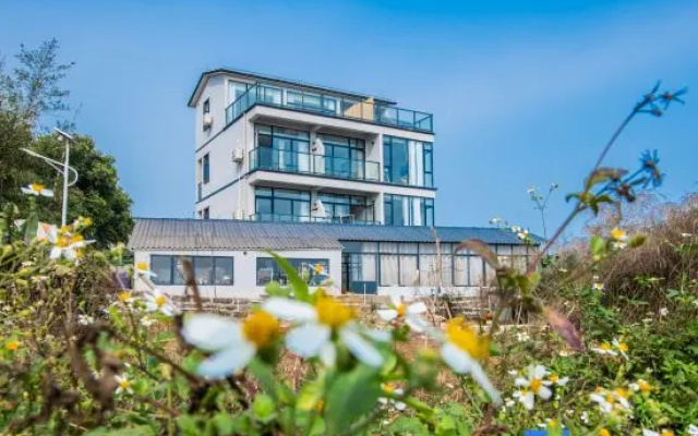 Wild Fun House – Exterior – Beihai