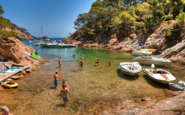 LETS HOLIDAYS SEA VIEWS APARTMENT in SA GABARRA
