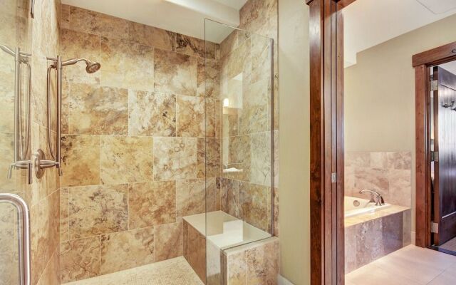 One Ski Hill Place S8211