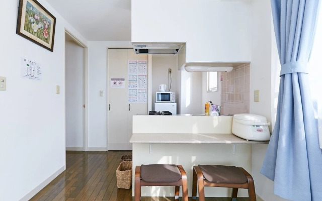 Keikyu Kamata Colorbee Hostel