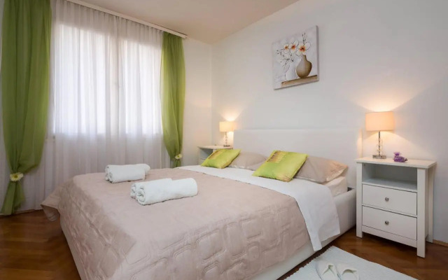 Apartment Dragica