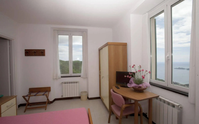 Hotel Ristorante Montallegro