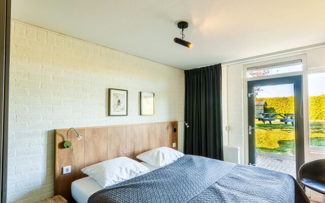 Family Villa Near the Ijsselmeer and Forrest