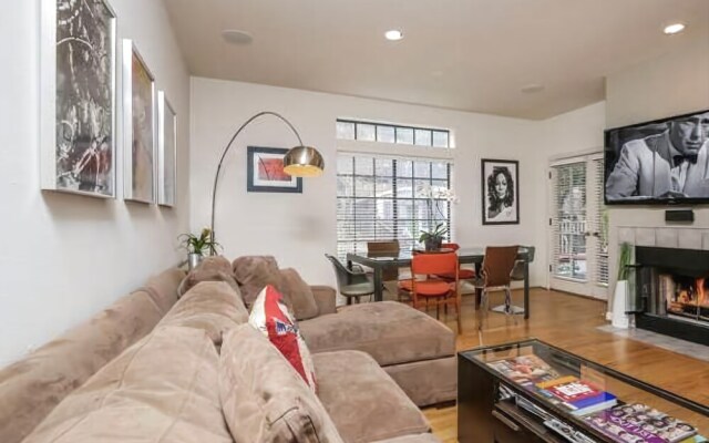 California Dreamin Sleeps 13 HW Hills