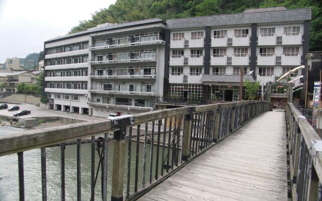 Amagase Onsen Seitenkaku