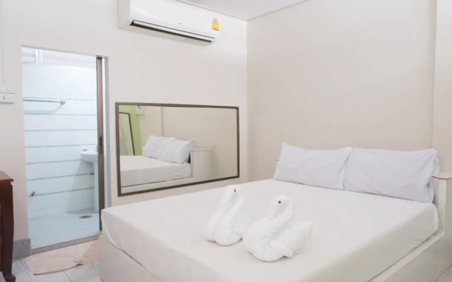 Chimphli Hotel