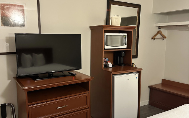 Travelodge by Wyndham Langley