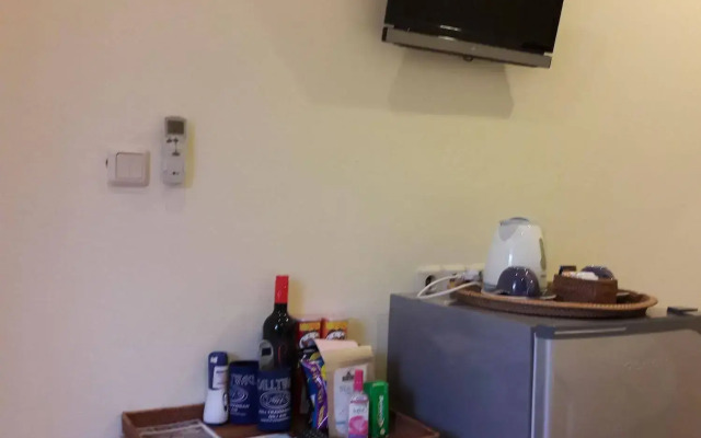 Scallywags Mango Motel