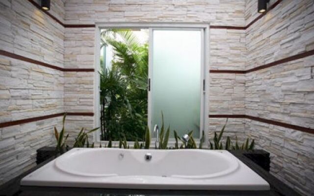 Tachawan Resort & Restaurant