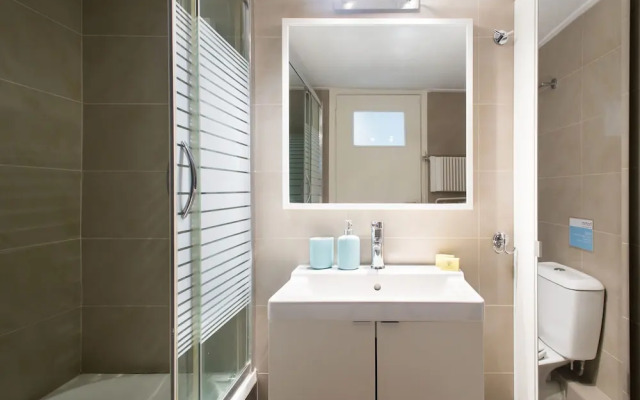 Apartment 102m² - Roof Garden with Acropolis View