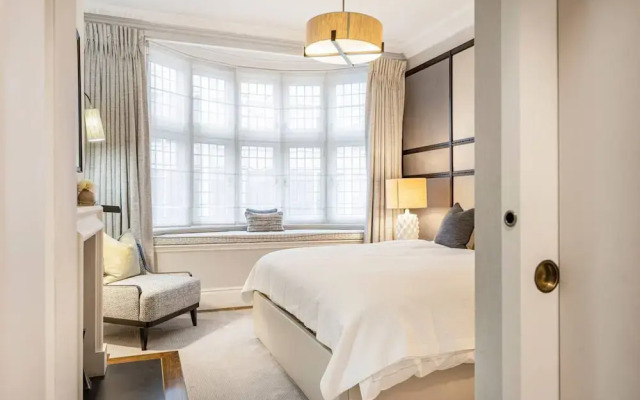 Mayfair Home Private Parking Central AC