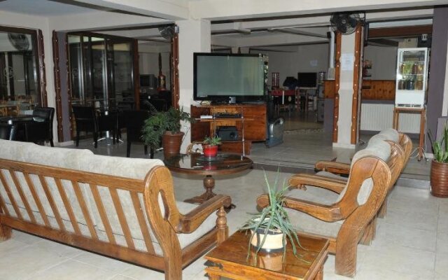 Minaides Hotel