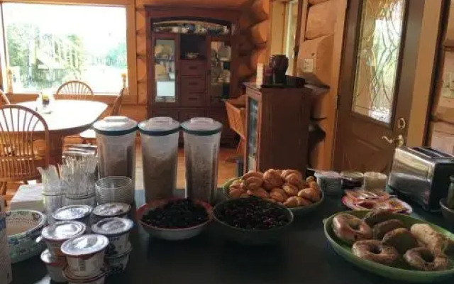 Sawing Logzz Bed and Breakfast