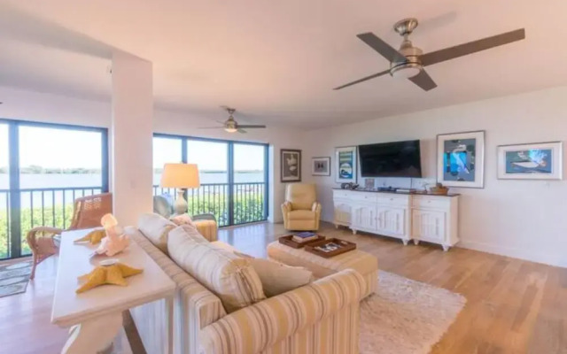 Captiva Shores 1B