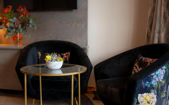 Wineport Lodge
