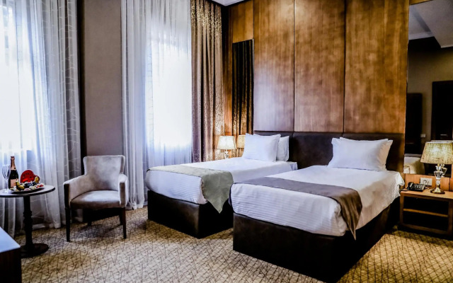Madison hotel