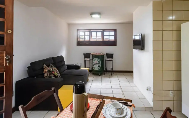Casa com Piscina a 300m da Praia de Taperapu