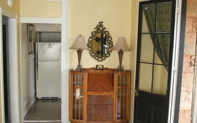 Hotel Léger Restaurant & Saloon