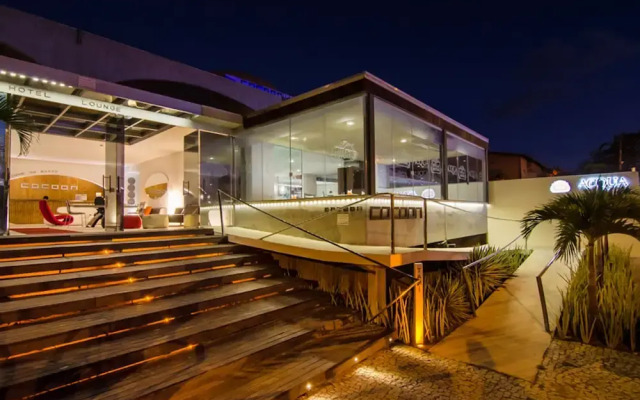 Cocoon Hotel & Lounge