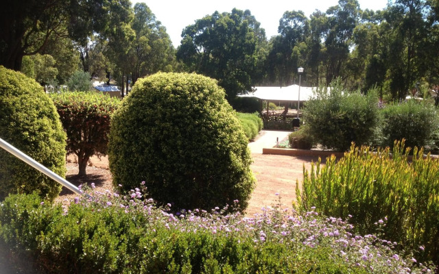 Travellers Rest Motel