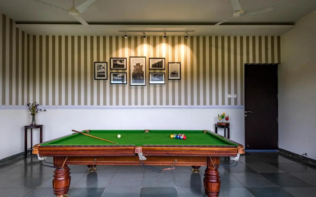 Saffron Stays Gardenia