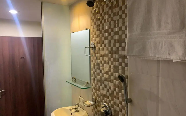 Hotel Mansarovar Luxury Business Hotel