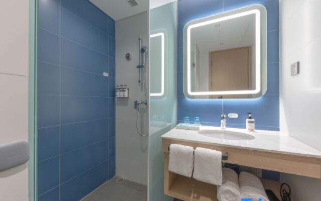 Holiday Inn Express Changchun Ecological Square