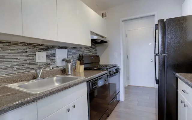 Executive Studio in Clarendon