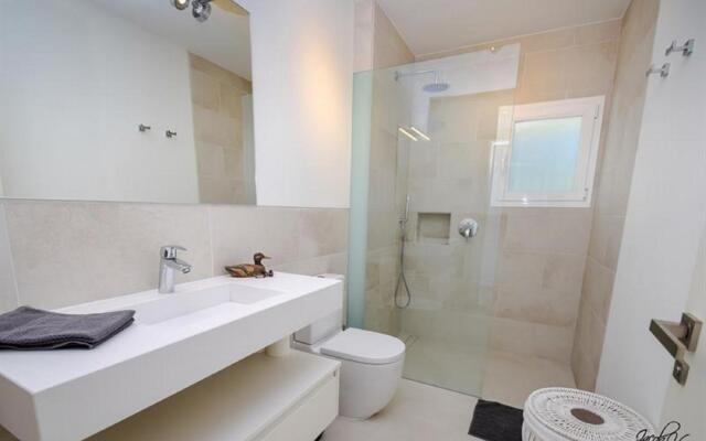 8738 - Great Villa Near Beach & Marbella