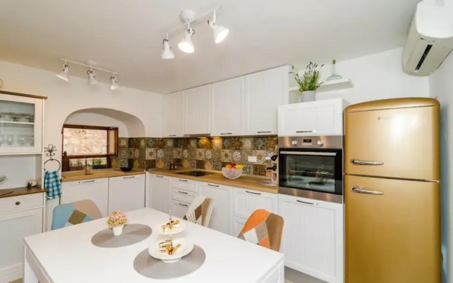 Holiday Home Tezoro Royal