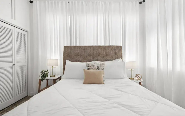 Otium Rentals Historic and Vibrant Apartment