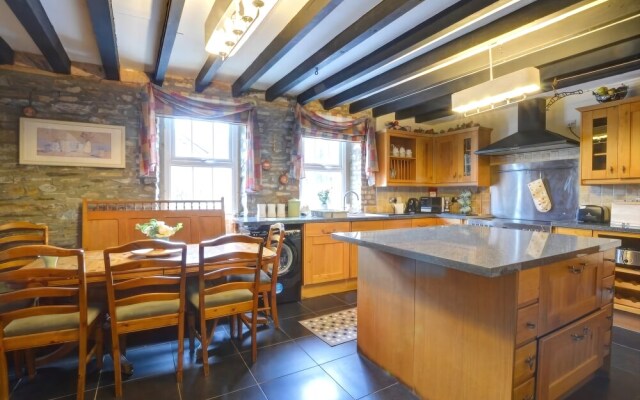 Pentre Farmhouse