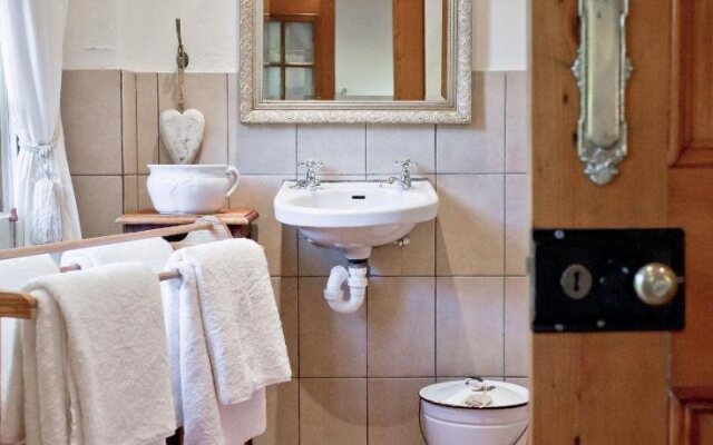 Thylitshia Villa Country Guest House