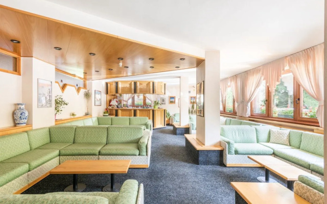 Hotel Alpina