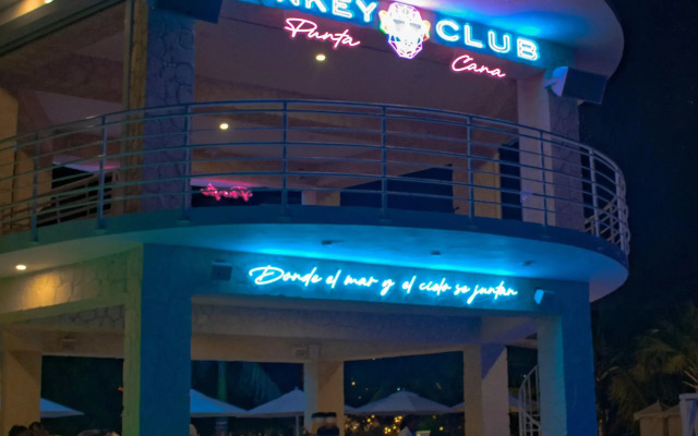 Playa Palmera Beach Resort