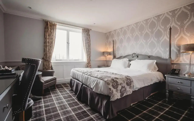 Greenwoods Hotel Spa