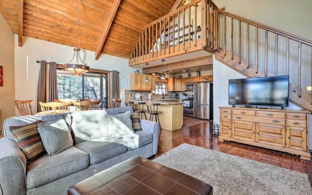 Pet-friendly Munds Park Retreat w/ Wraparound Deck