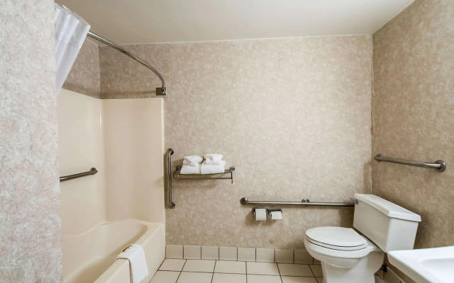 Quality Inn Solomons - Beacon Marina