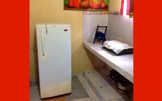 Yellow Moon Guesthouse  Apartments