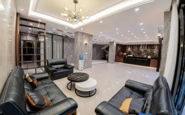 Yangchun Haiyue Bay Business Hotel