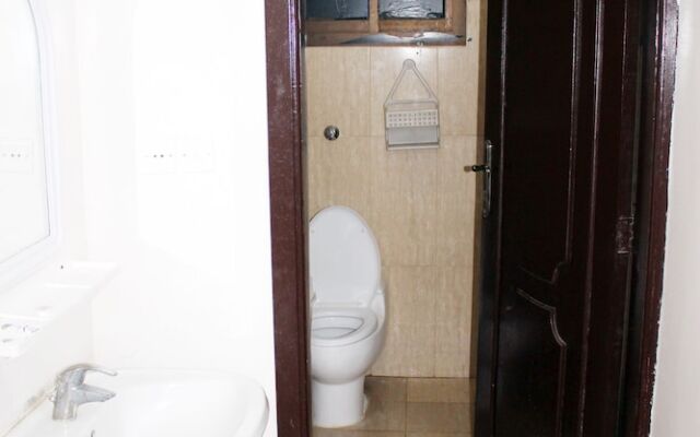 Al Eairy Furnished Apartments Qassim 2
