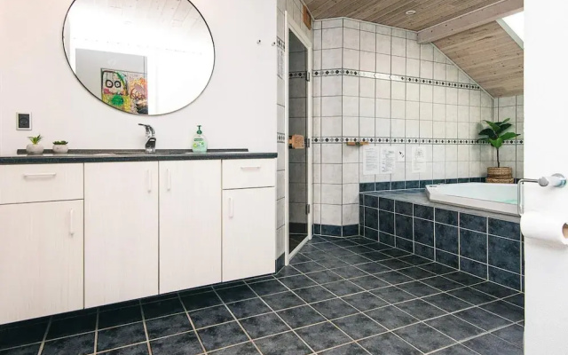 6 Person Holiday Home in Ansager