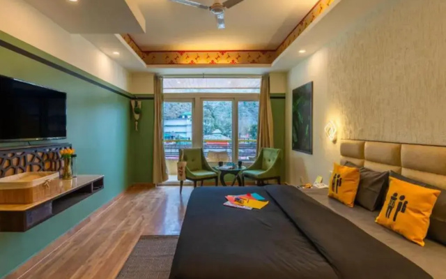 The Hosteller Mcleodganj, Bhagsu Waterfall