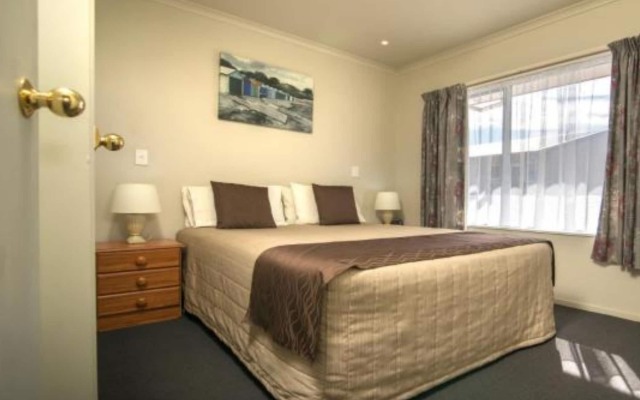 Aldan Lodge Motel