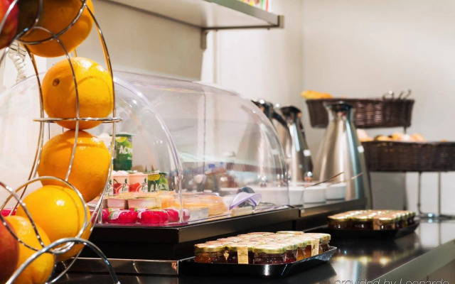 Hotel Arc de Triomphe