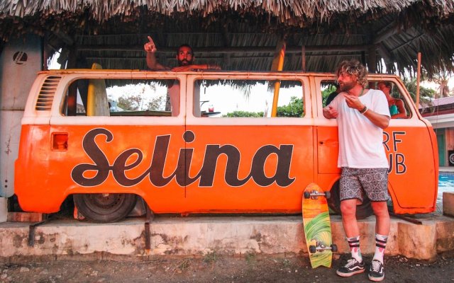 Jaco Surf Camps by Selina Surf Club - Hostel