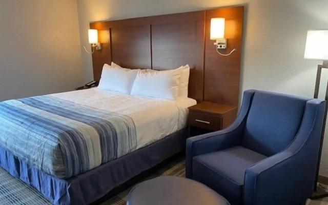 AmericInn by Wyndham Williamsburg